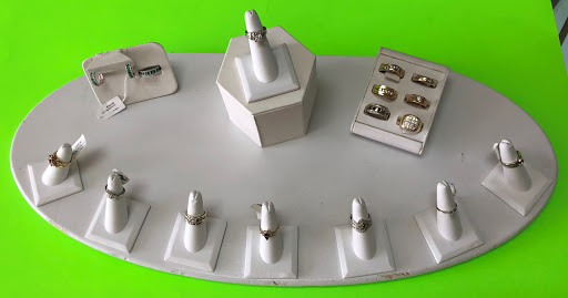 Pawn Shop «International Pawn & Jewelry», reviews and photos, 1725 N Alafaya Trail, Orlando, FL 32826, USA