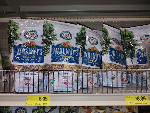 Grocery Store «Grocery Outlet Bargain Market», reviews and photos, 130 Nut Tree Pkwy, Vacaville, CA 95687, USA