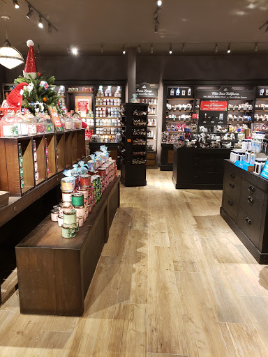 Beauty Supply Store «Bath & Body Works», reviews and photos, 1905 Scenic Hwy S, Snellville, GA 30078, USA