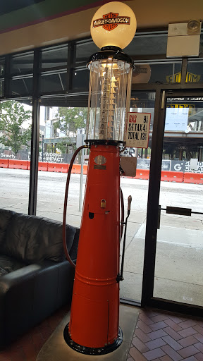 Harley-Davidson Dealer «A.D. Farrow Co. Harley-Davidson (Downtown)», reviews and photos, 491 W Broad St, Columbus, OH 43215, USA