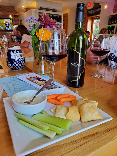 Winery «Wide River Winery - Tasting Room», reviews and photos, 106 N Cody Rd, Le Claire, IA 52753, USA