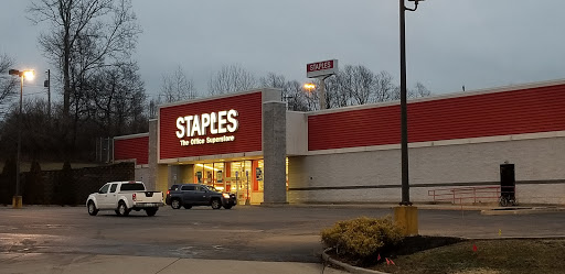 Office Supply Store «Staples», reviews and photos, 8139 Old Troy Pike, Huber Heights, OH 45424, USA