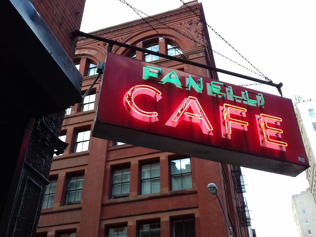 Fanellis Cafe