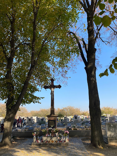Értékelések erről a helyről: Akácfa utcai temető, Kisvárda - Temetkezési vállalkozás