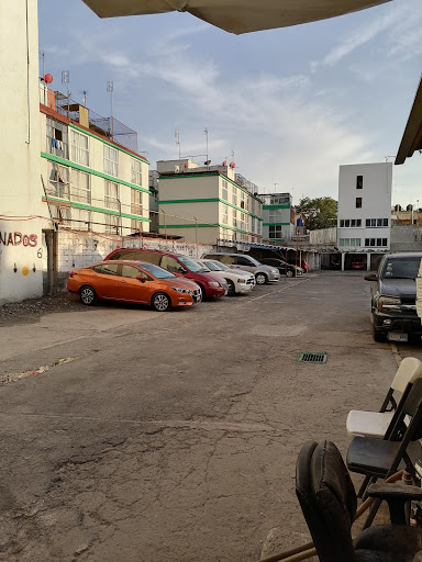 Estacionamiento Molina