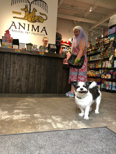 Pet Supply Store «BONeJOUR Pet Supply and Dog Wash», reviews and photos, 53 N 3rd St, Philadelphia, PA 19106, USA