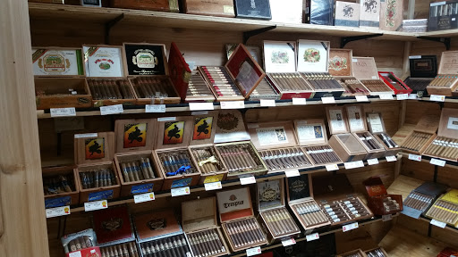 Tobacco Shop «Smoker Friendly Tobacco & Vape #28», reviews and photos, 7640 S Meridian St, Indianapolis, IN 46217, USA