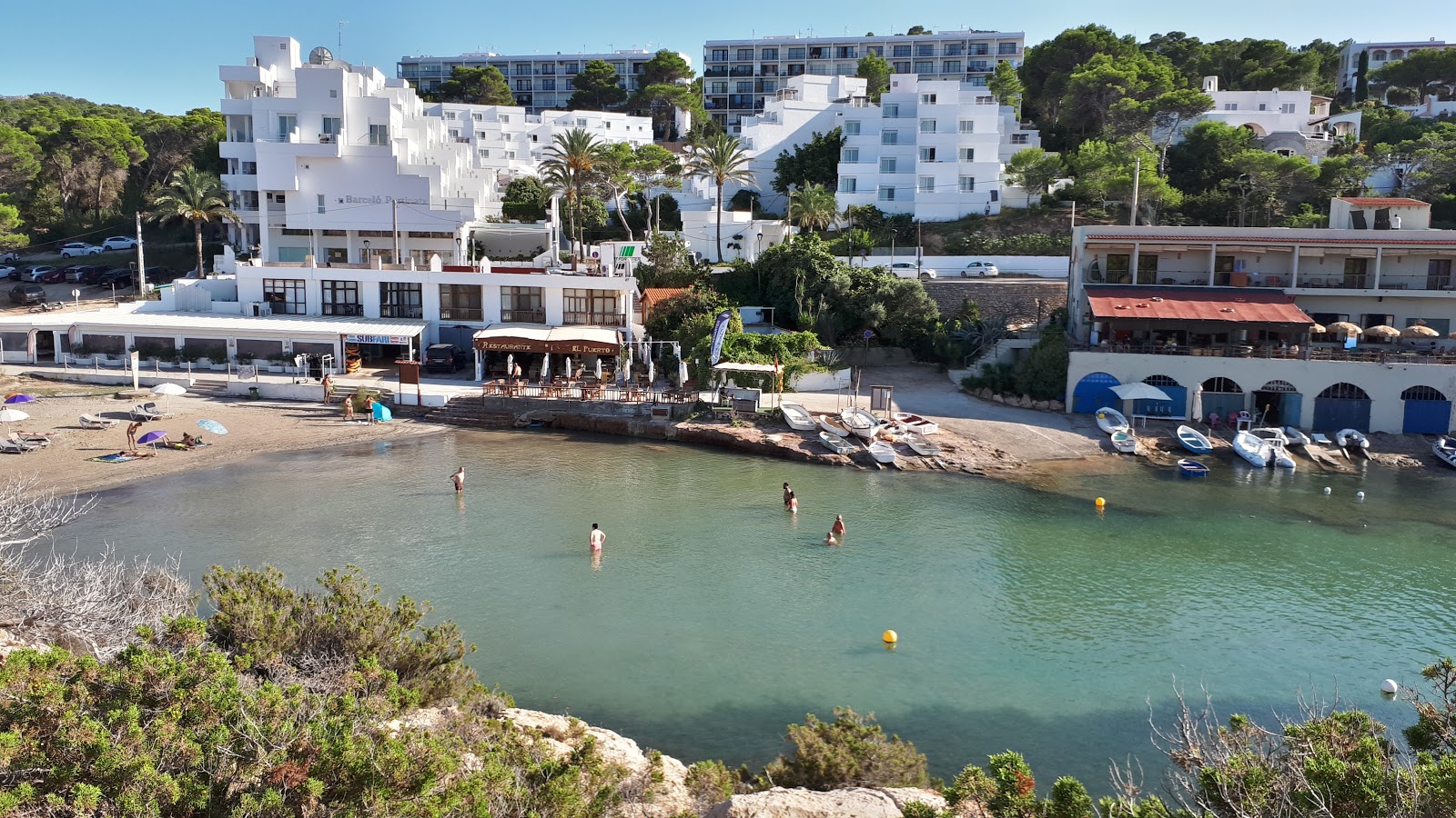 Φωτογραφία του Es Portitxol a Portinatx και η εγκατάσταση