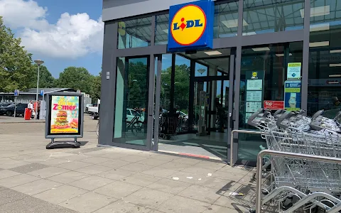 Lidl discount supermarkt image