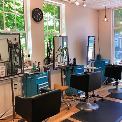 Beauty Salon «Atomic House of Hair», reviews and photos, 2201 Grinstead Dr, Louisville, KY 40204, USA