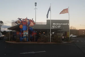 McDonald's Lithgow image