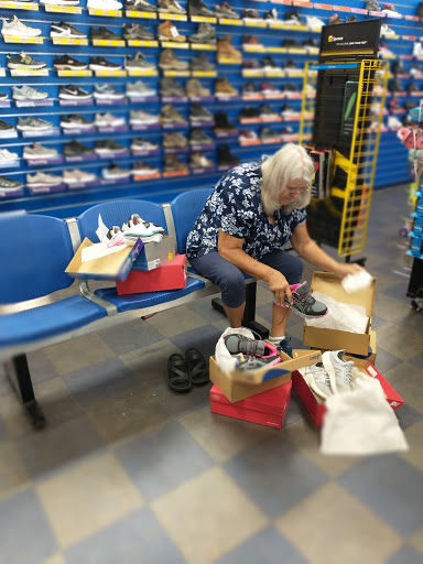 Sporting Goods Store «Big 5 Sporting Goods», reviews and photos, 108 West Stuart Road, Bellingham, WA 98226, USA