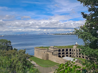 Fort Wadsworth Visitor Center and Museum