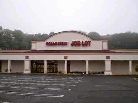Ocean State Job Lot, 727 Rubber Ave, Naugatuck, CT 06770, USA, 