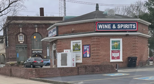 Liquor Store «Vault Liquor & Smokes», reviews and photos, 1270 Bardstown Rd, Louisville, KY 40204, USA