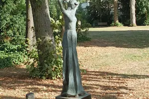 Skulpturen Park image