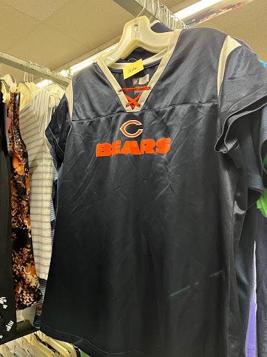 Thrift Store «Village Discount Outlet Store 11», reviews and photos, 4898 N Clark St, Chicago, IL 60640, USA