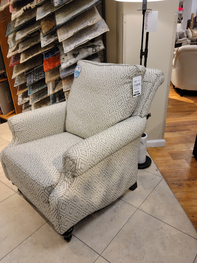 Furniture Store «Steinhafels Furniture», reviews and photos, 569 N Milwaukee Ave, Vernon Hills, IL 60061, USA