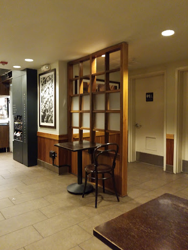 Coffee Shop «Starbucks», reviews and photos, 1 Parker Harding Plaza, Westport, CT 06880, USA