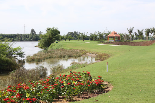 Royal Island Golf & Villas