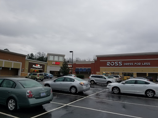 Mobile Phone Repair Shop «CPR Cell Phone Repair Raleigh Midtown», reviews and photos, 3004 Wake Forest Rd #102, Raleigh, NC 27609, USA