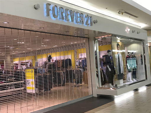 Clothing Store «Forever 21», reviews and photos, 2000 N Neil St, Champaign, IL 61820, USA