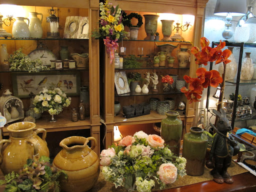 Florist «Hinsdale Flower Shop», reviews and photos, 17 W 1st St, Hinsdale, IL 60521, USA