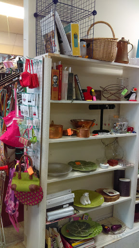 Thrift Store «County Line Thrift Store», reviews and photos, 4130 Charles Hardy Pkwy, Dallas, GA 30157, USA