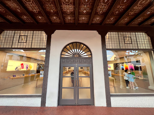 Apple State Street image