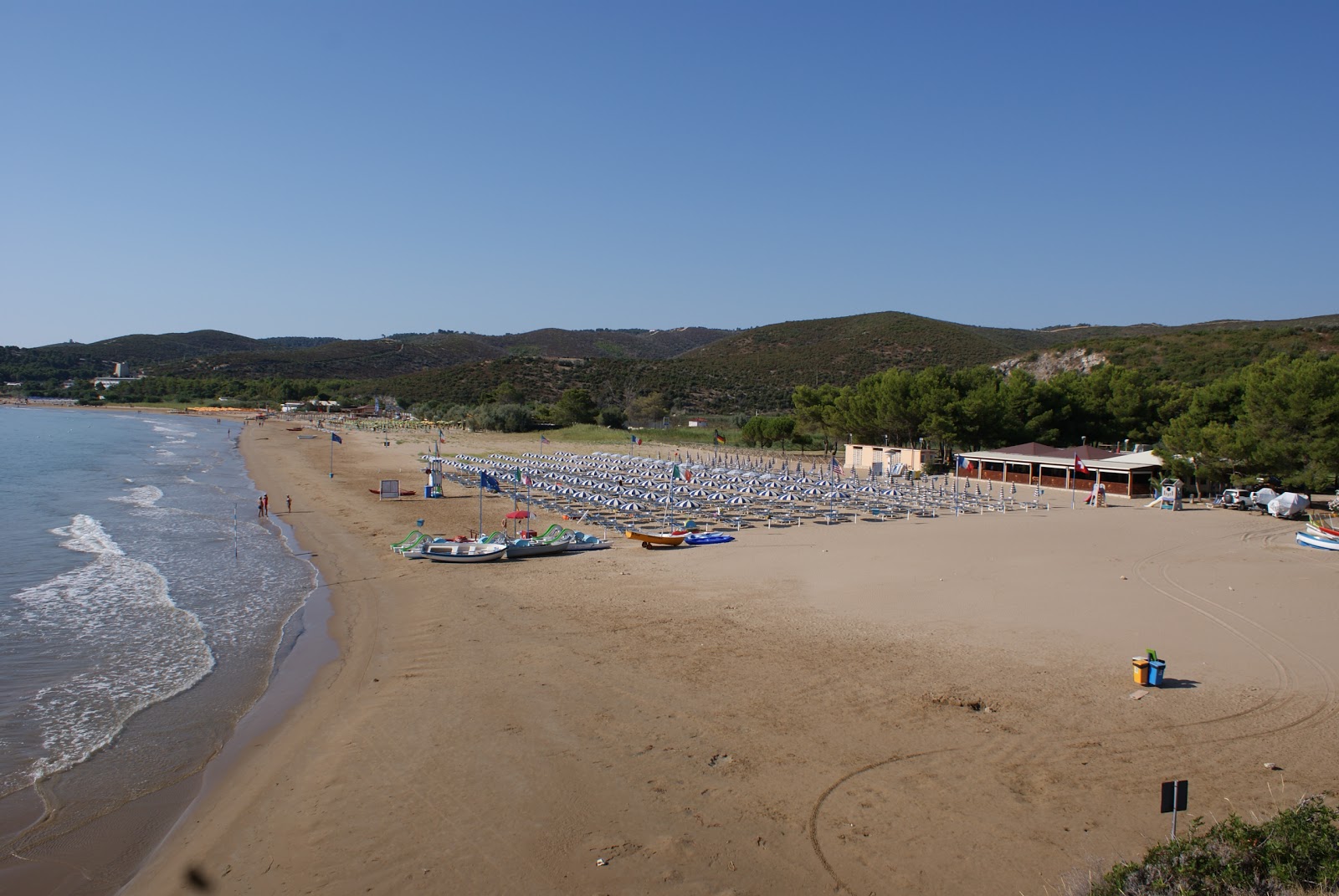 Foto di Spiaggia di Portonuovo con molto pulita livello di pulizia