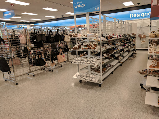 Clothing Store «Ross Dress for Less», reviews and photos, 909 N Landing Way, Renton, WA 98057, USA