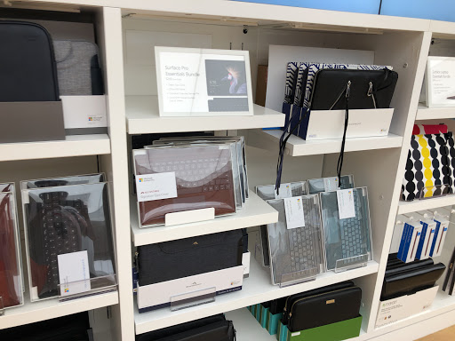 Computer Store «Microsoft Store - Westfield San Francisco Centre», reviews and photos, 845 Market St #257, San Francisco, CA 94103, USA