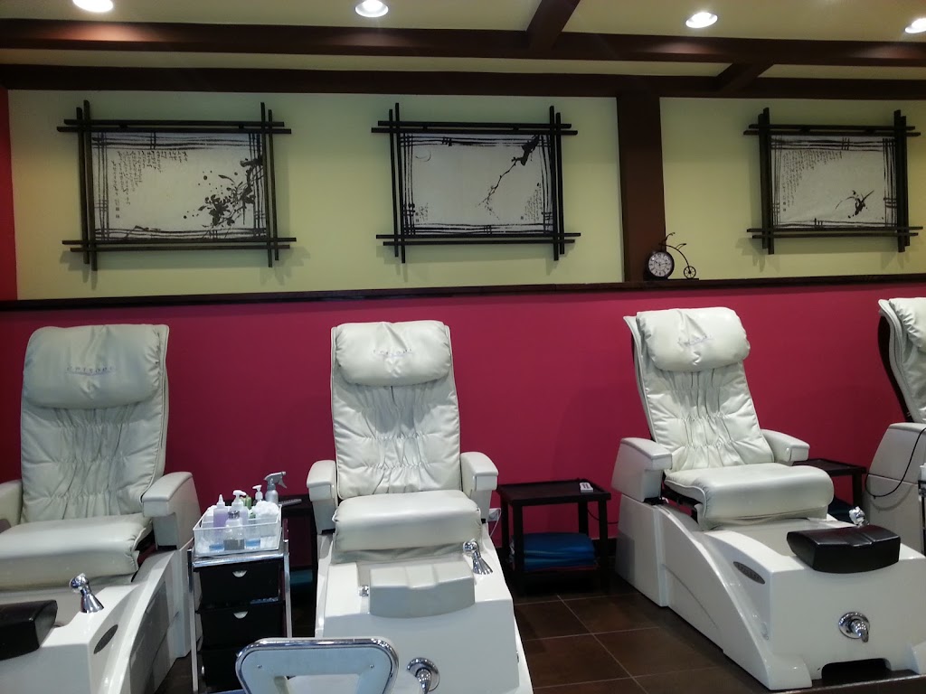 Phoenix Nail & Spa 60015
