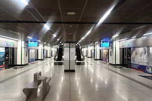 Muzium Negara MRT Station (KG15) image