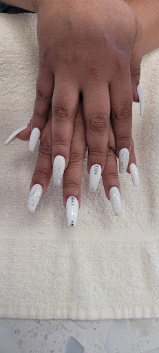 Nail Salon «T & T Nail Salon», reviews and photos, 283 E International Speedway Blvd, DeLand, FL 32724, USA