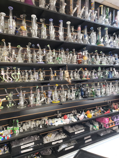 Gift Shop «Mountain Wookies Gifts Smoke Apparel», reviews and photos, 109 W Midland Ave, Woodland Park, CO 80863, USA