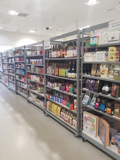 Home Goods Store «Tuesday Morning», reviews and photos, 1171 Maryland Ave, Hagerstown, MD 21740, USA