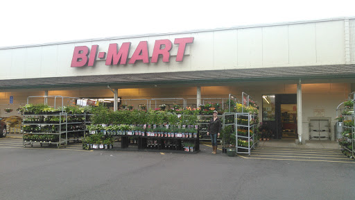 Bi-Mart, 2680 S Santiam Hwy, Lebanon, OR 97355, USA, 