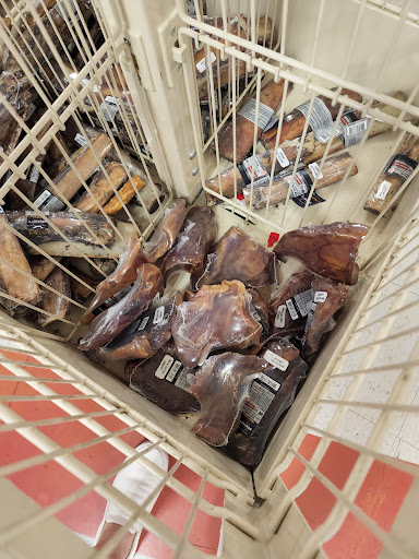 Pet Supply Store «PetSmart», reviews and photos, 2925 Lancaster Dr NE, Salem, OR 97305, USA