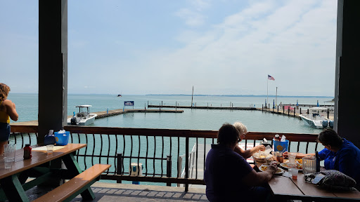 Bar & Grill «The Casino», reviews and photos, 104 Division St, Kelleys Island, OH 43438, USA