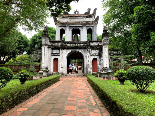 Dai Thanh Mon (Temple of Literature)