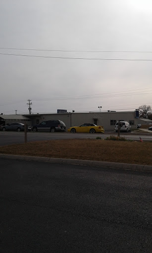 Used Car Dealer «Car-Mart of Tullahoma», reviews and photos, 2116 N Jackson St, Tullahoma, TN 37388, USA