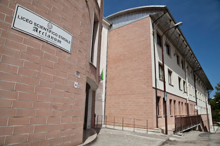 Liceo Scientifico Aeclanum Via Bosco, 21, 83036 Passo di Mirabella-pianopantano AV, Italia