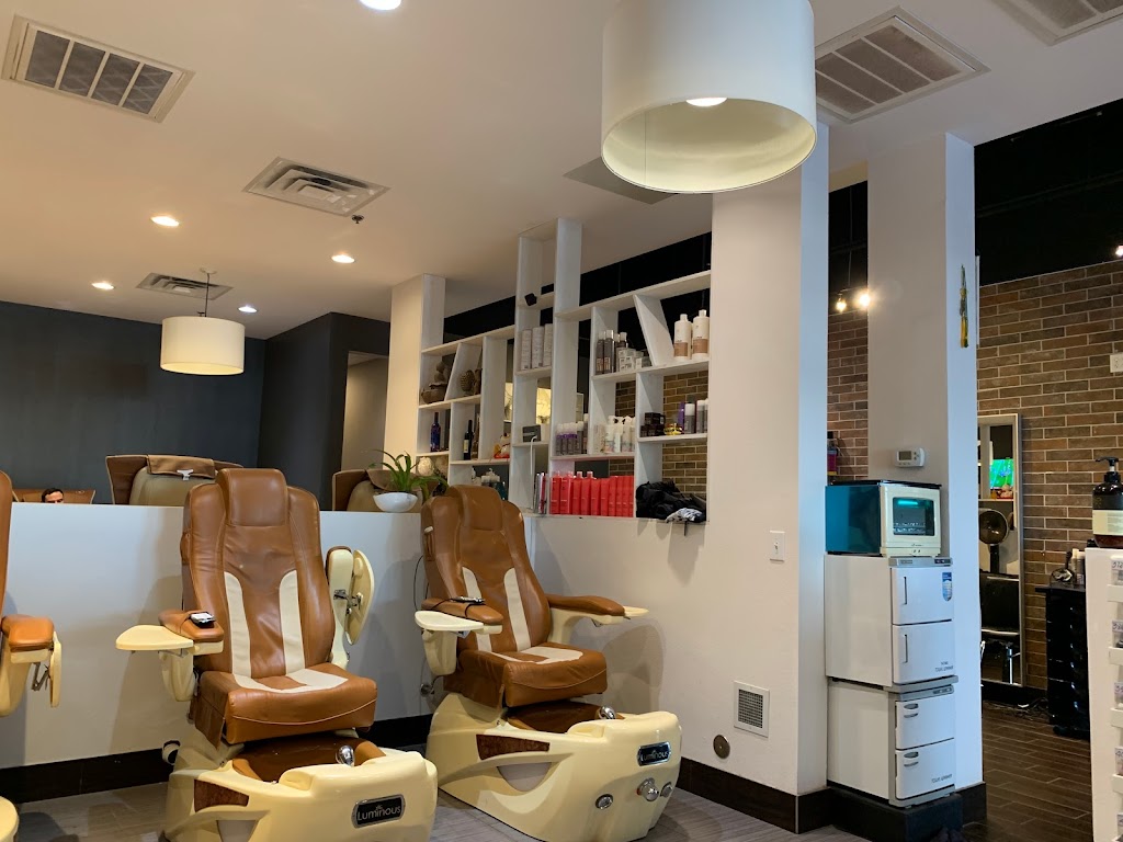 Sole nails & hair 78257