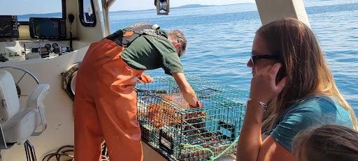 Sightseeing Tour Agency «Lulu Lobster Boat Ride», reviews and photos, 55 West St, Bar Harbor, ME 04609, USA