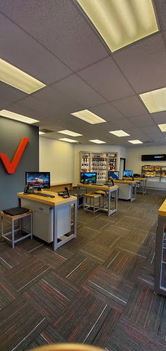 Cell Phone Store «Verizon Wireless - Cellular Plus», reviews and photos, 1605 NW 6th Ave, Camas, WA 98607, USA