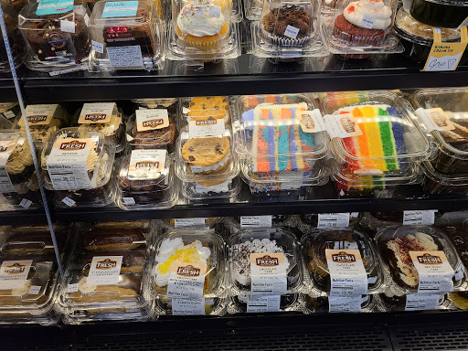 Grocery Store «Fred Meyer», reviews and photos, 17005 SE Sunnyside Rd, Happy Valley, OR 97086, USA