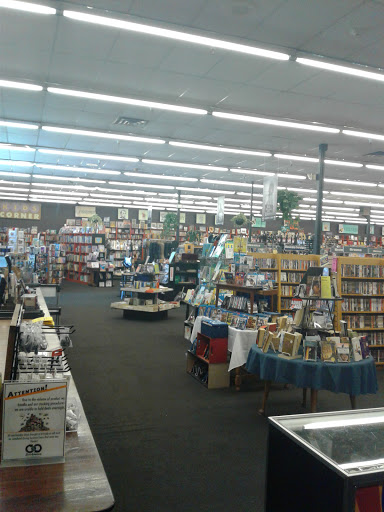 Used Book Store «Bookmans Ina Entertainment Exchange», reviews and photos, 3733 W Ina Rd, Tucson, AZ 85741, USA