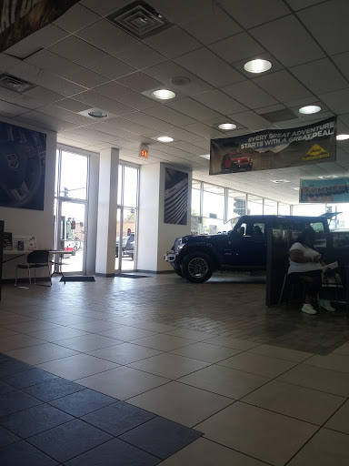 Car Dealer «South Chicago Dodge Chrysler Jeep», reviews and photos, 7340 S Western Ave, Chicago, IL 60636, USA