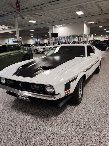 Used Car Dealer «PM Standley Motorcars», reviews and photos, 1835 Forms Dr #120, Carrollton, TX 75006, USA